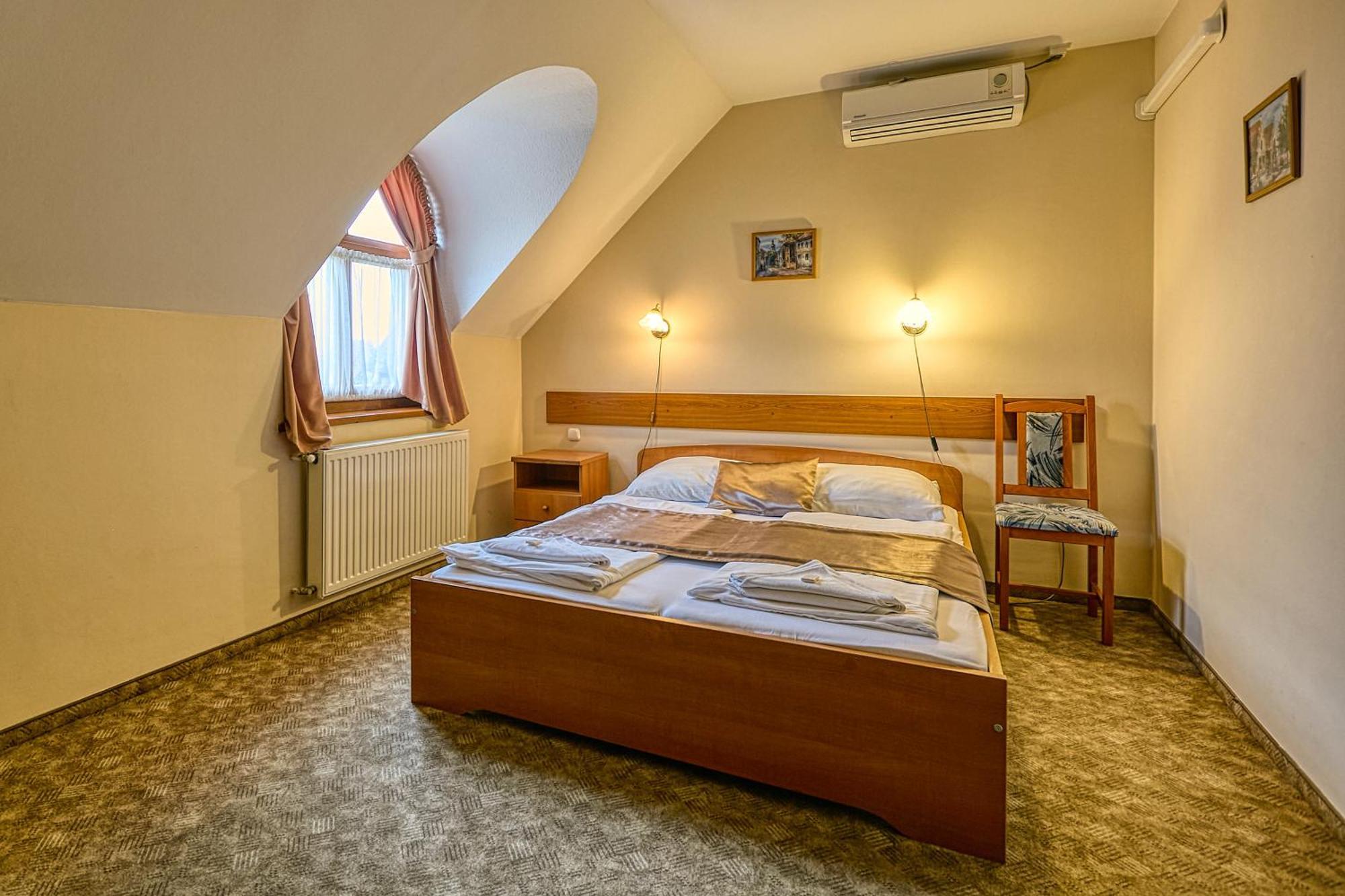 Bed and Breakfast Pihenokereszt Panzio Sopron Zewnętrze zdjęcie