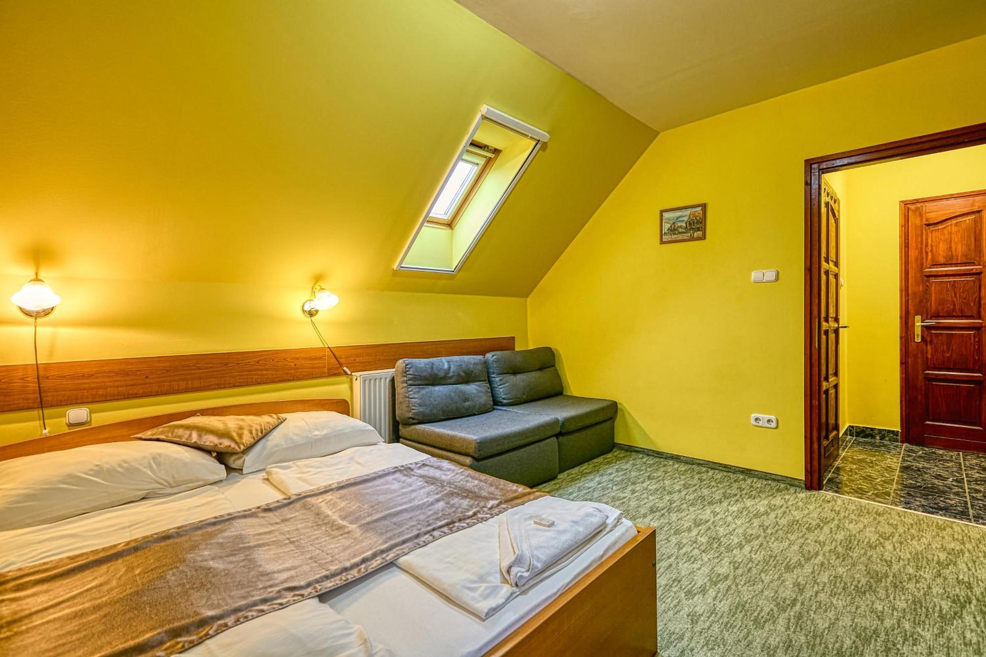 Bed and Breakfast Pihenokereszt Panzio Sopron Zewnętrze zdjęcie